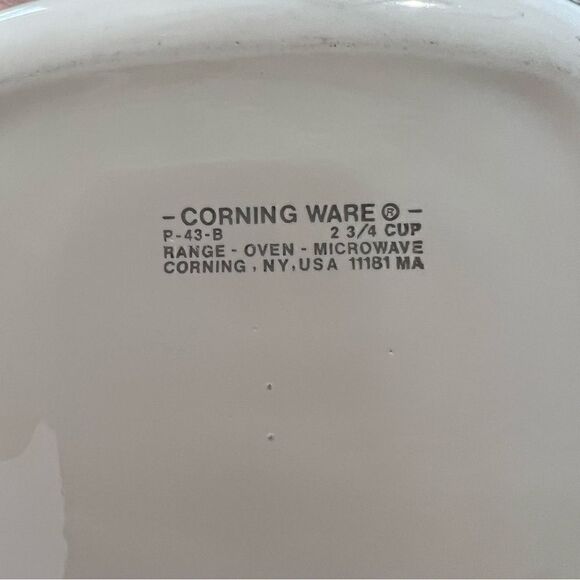 Corningware 2 3/4 cup microwave, range and oven safe - Picture 4 of 4